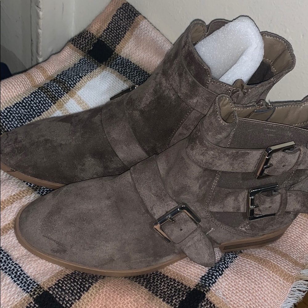 Forever 21 booties
